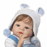 bébé reborn garçon en silicone en gros plan | Bébé Reborn Plus