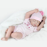 Poupée Reborn Fille  avec bonnet | Bébé Reborn Plus